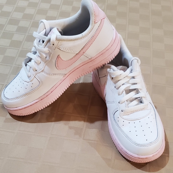 Pink Nike shoes size 1Y- already sold - Picture 1 of 6